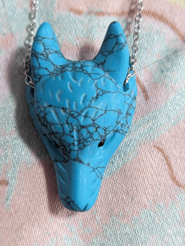 Turquoise bleue tête de loup