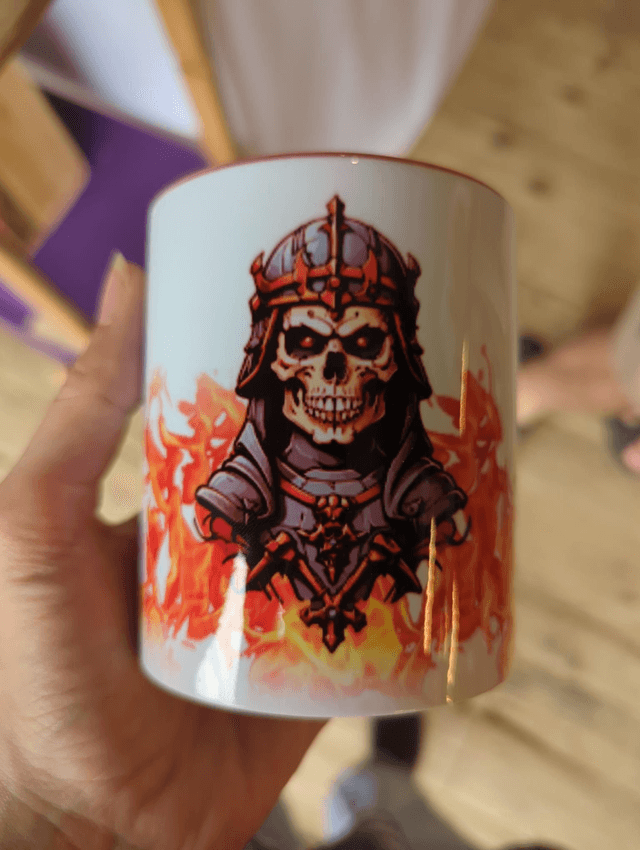M021 mug crâne feu